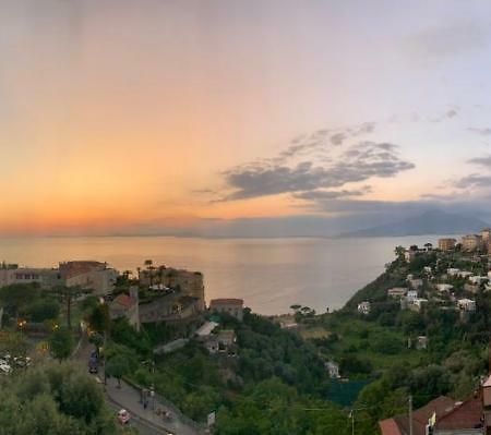 Grand Hotel Moon Valley Vico Equense Exterior photo