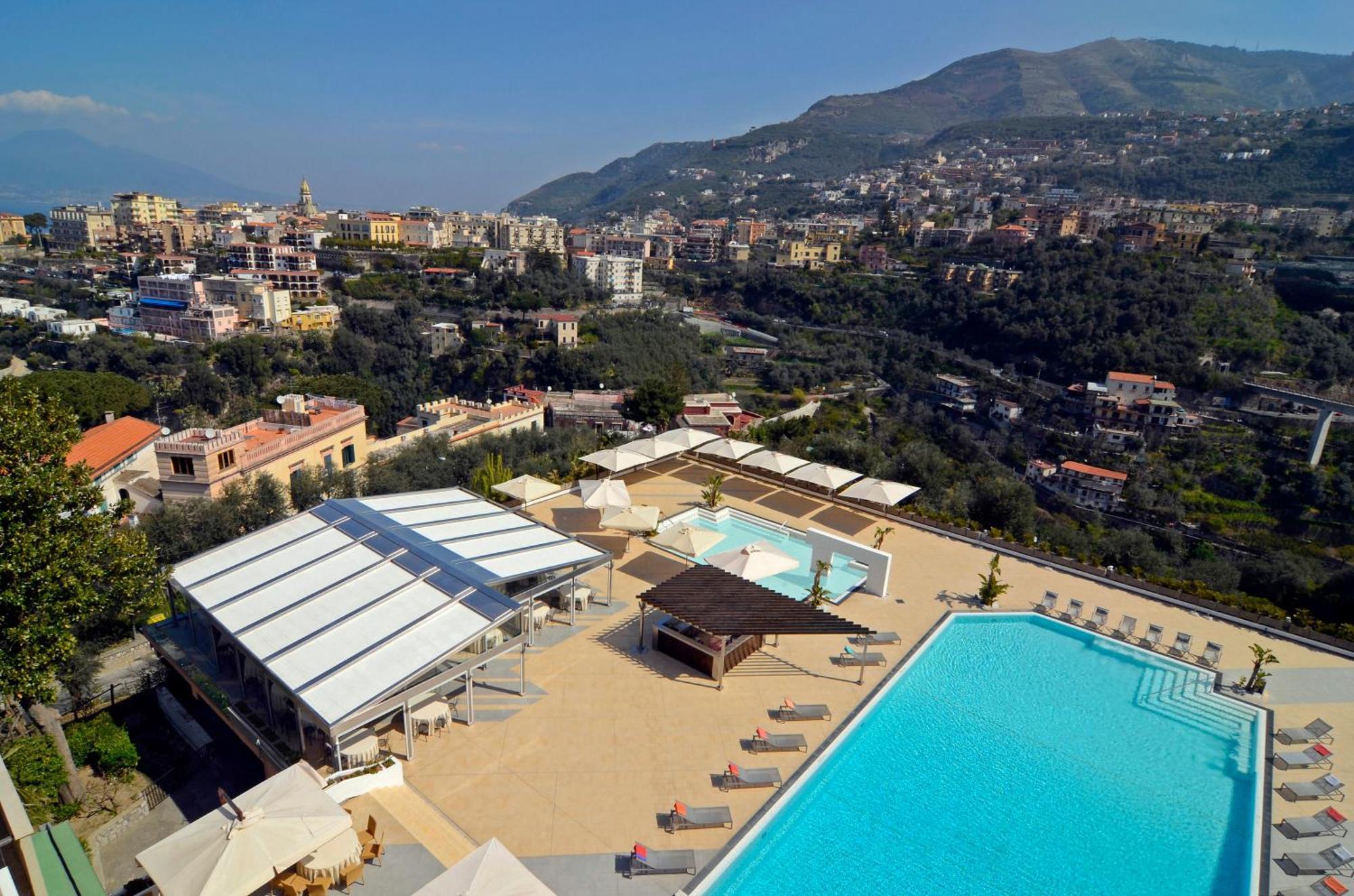 Grand Hotel Moon Valley Vico Equense Exterior photo