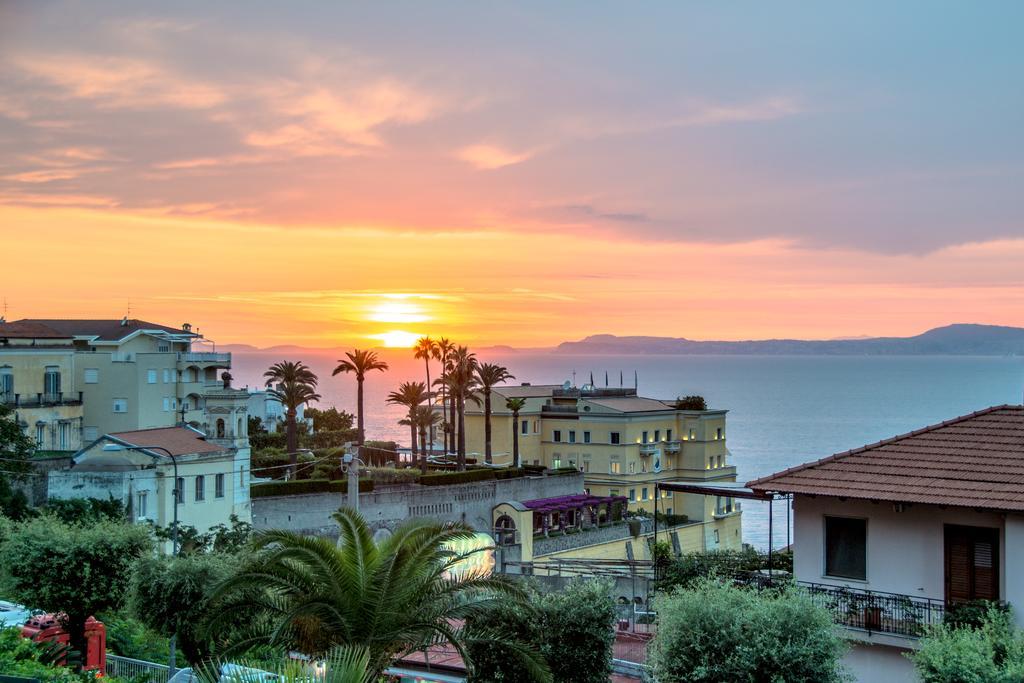 Grand Hotel Moon Valley Vico Equense Exterior photo