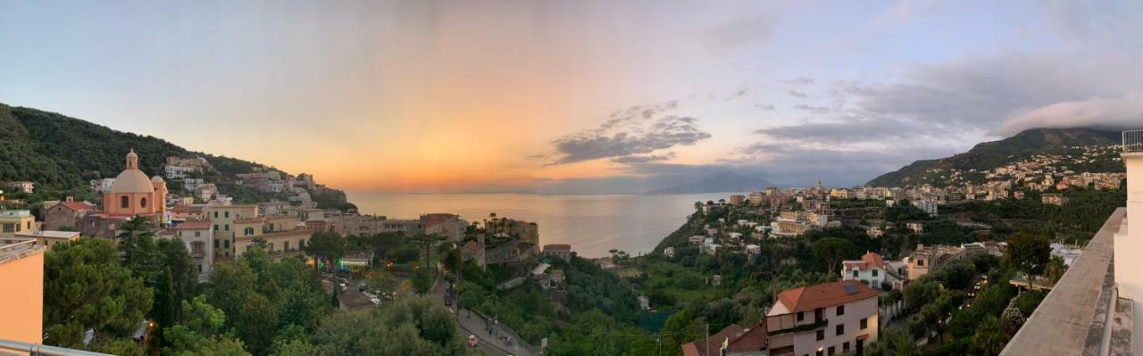 Grand Hotel Moon Valley Vico Equense Exterior photo